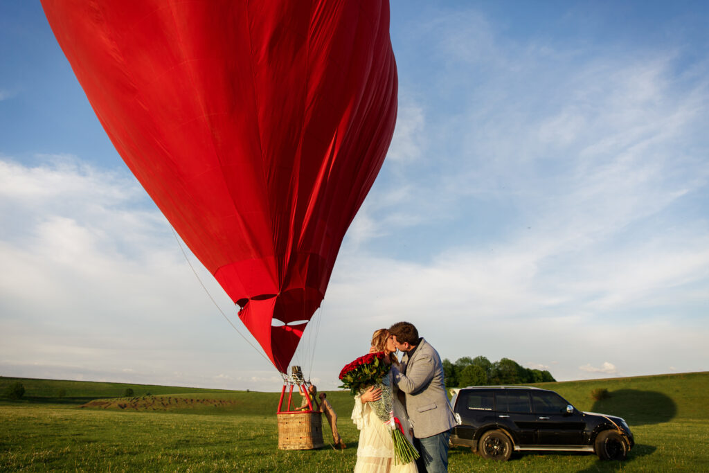 romantic hot air balloon date in Dahlonega Georgia